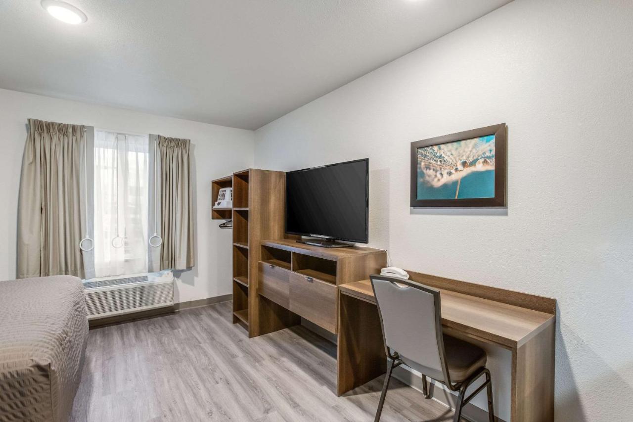 Woodspring Suites Detroit Farmington Hills Exteriér fotografie